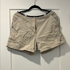 Beige Cargo Shorts with Classic Design and Cotton Blend